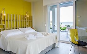 Monolia Maisonettes